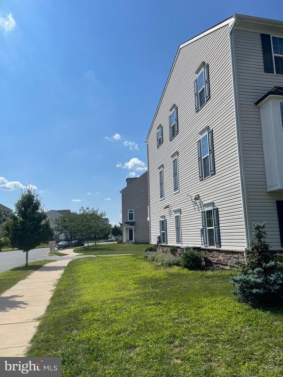 Photo - 331 S Parkway Dr