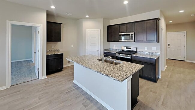 4312 Colt Dr
