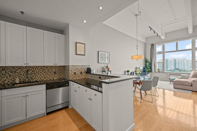 Building Photo - 1500 Washington St Unit 6H Rental