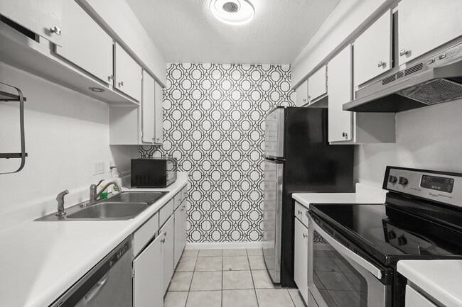Photo - 4637 Wild Indigo St Unit 492