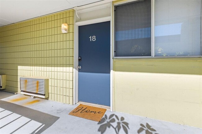 Photo - 1301 S Howard Ave Unit A18