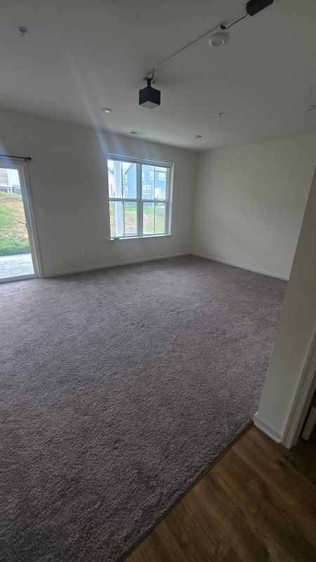 Photo - 1605 Aster Ln