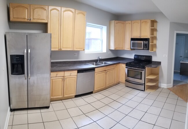 Kitchen - 258 Washington Blvd Unit 2