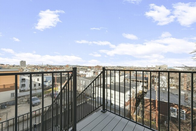 Photo - 160 Webster St Condo Unit 3