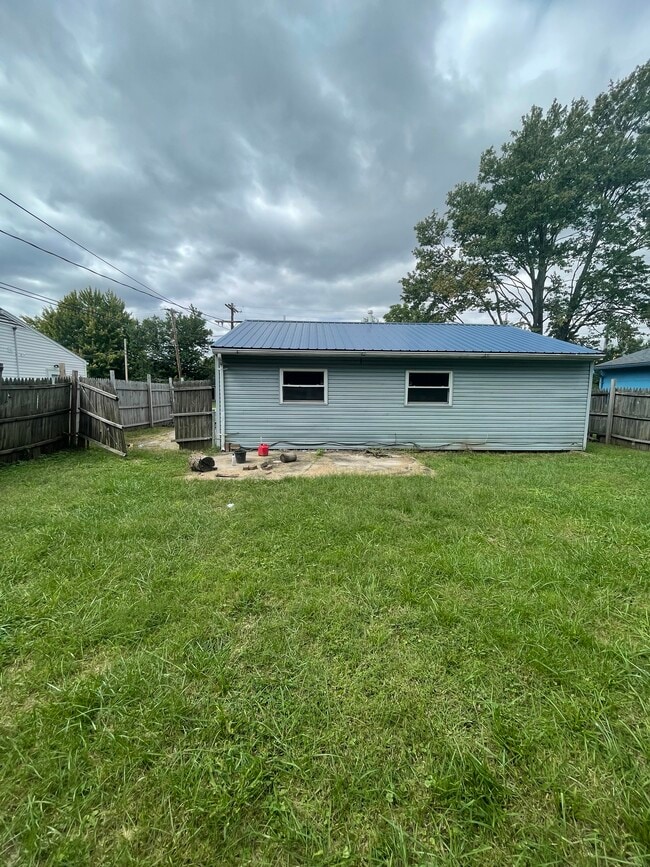 Photo - 2972 Fairwood Ave