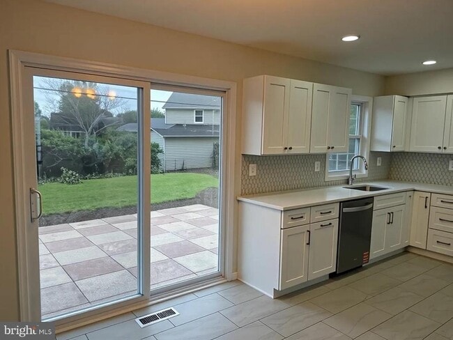 Photo - 2803 Barberry Ln