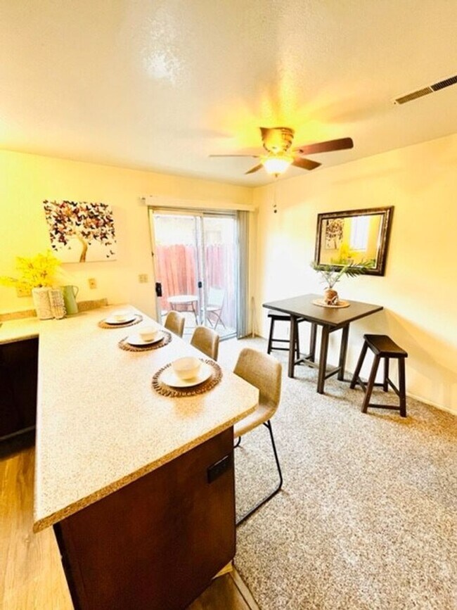 Photo - College Place Apartments