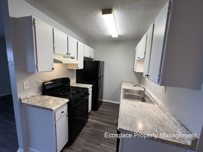 Photo - 2 Bedroom 1 Bathroom Garden Level Apartmen... Unit 125