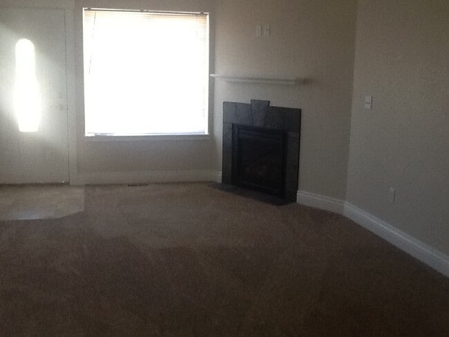 Photo - 3809 Victoria Dr Unit A