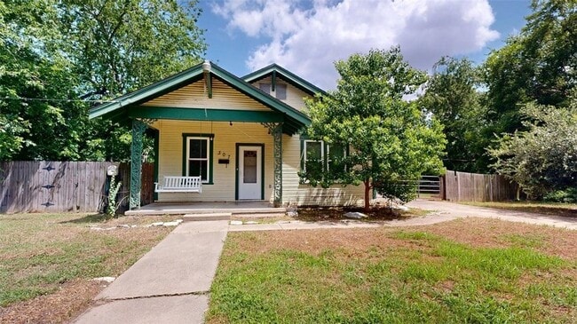 Building Photo - 307 Brogdon St