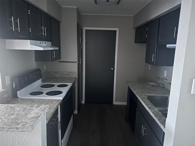 Building Photo - 7400 Bellerive Dr Unit 711 Rental