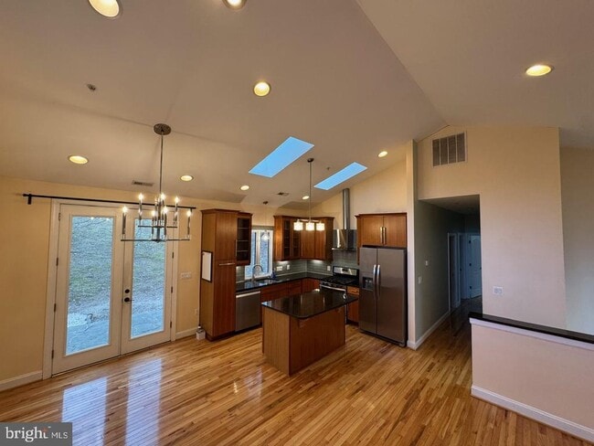 Photo - 6158 40 Winks Way