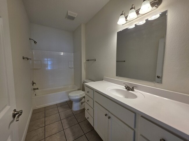 Photo - 3/2/2-Oakdale Floorplan