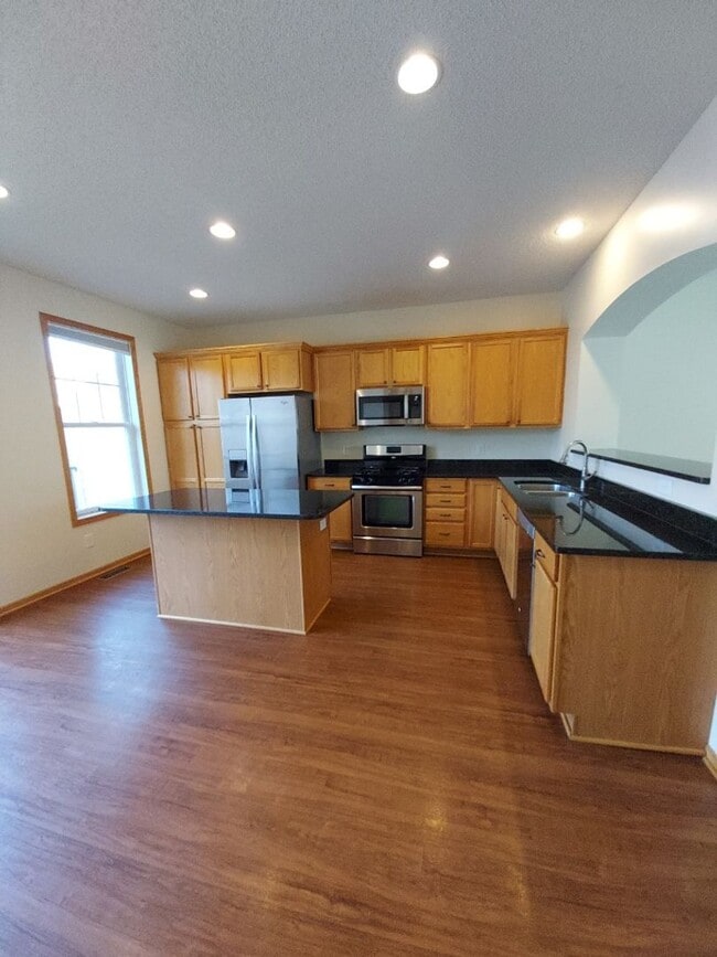 Great Townhome in Dancing Waters Townhome Rental in Woodbury MN