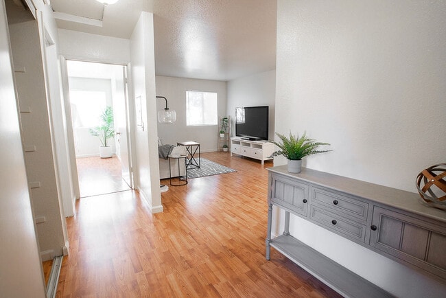 Photo - Walnut Apartments