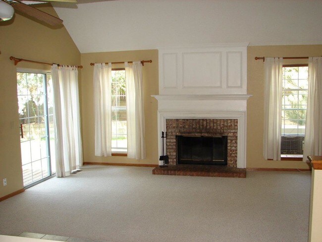 Photo - Great 3br 2ba home in the foothills of Gol...