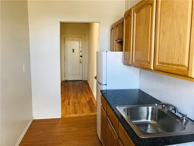 Photo - 225 W 233rd St Unit 5M