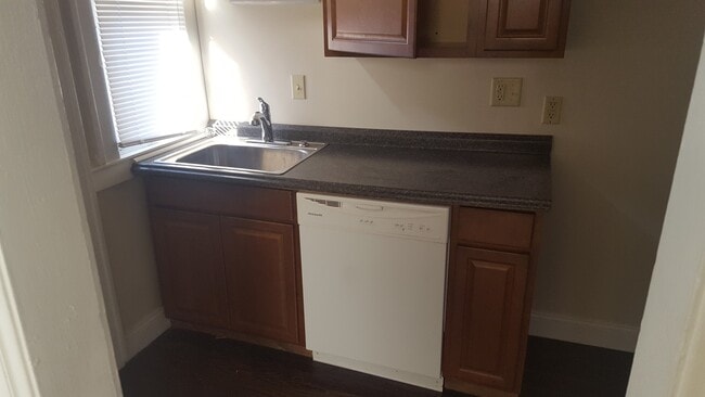 239-241 e 12th Ave - 239-241 e 12th Ave Apartment Unit 241