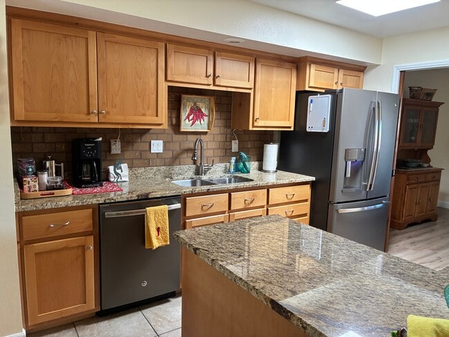 Photo - 80 N Los Olmos