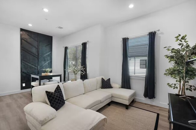 Photo - 4615 INDIE HEIGHTS Ln