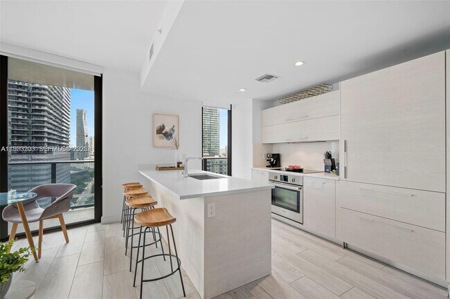 Photo - 45 SW 9th St Unidad 1403