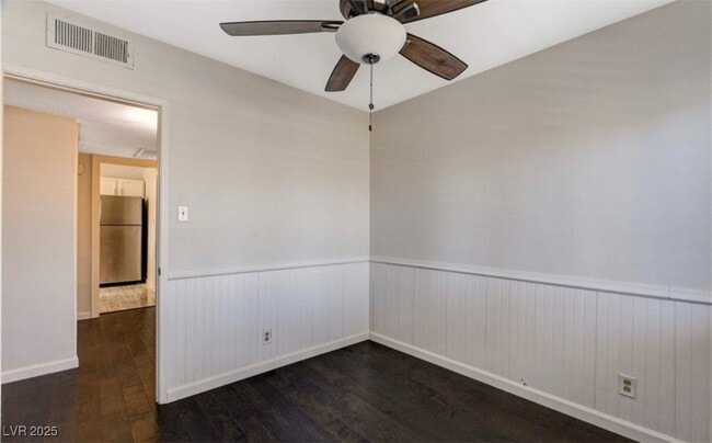 Photo - 1932 Hassett Ave