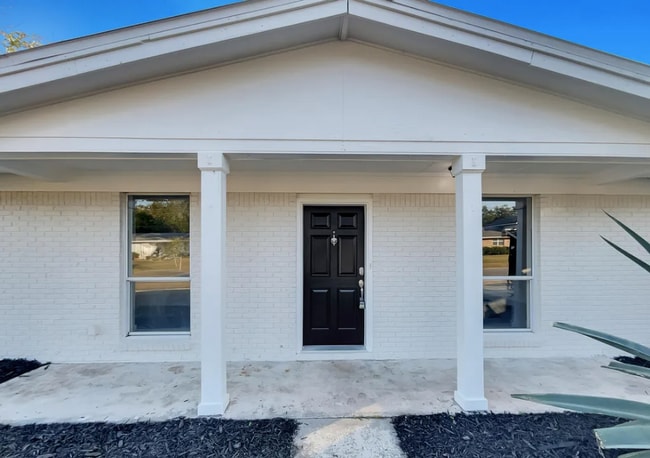 Photo - 7748 Knoll Dr N