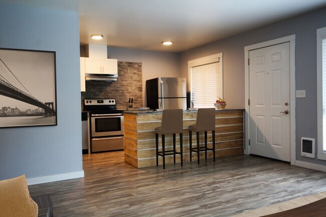 J3 Apartments