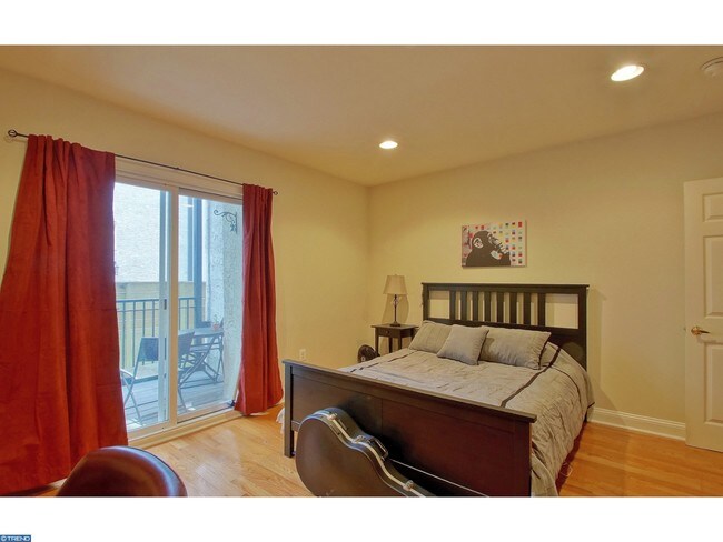 Photo - 6 S Strawberry St Unit 3