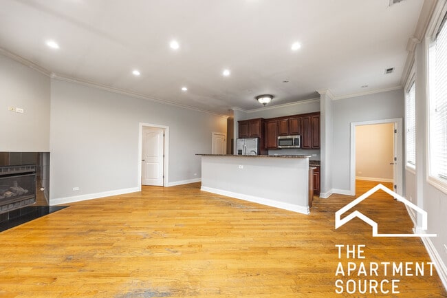 Photo - 2332 W Morse Ave Unit 2