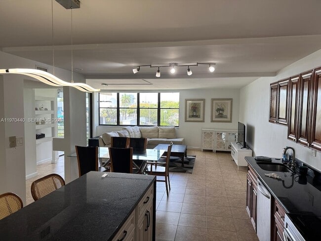 Photo - 20381 NE 30th Ave Unit 3247