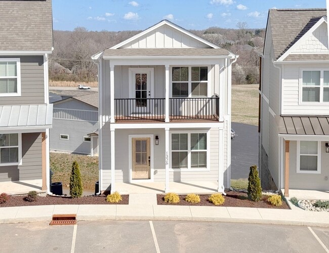 Building Photo - Spacious 3-Bedroom Townhome at Highbury | Modern Living Near Tennessee Tech