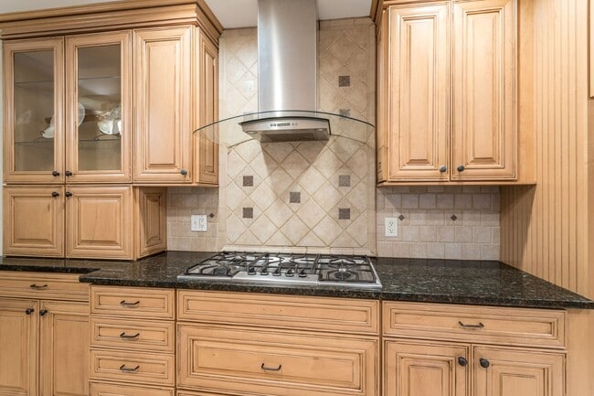 Viking gas range. - 419 Sharon Rd