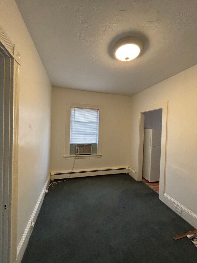 16 Maple St Unit 4