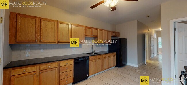 Building Photo - 25 Portsmouth St Unit 3 Rental
