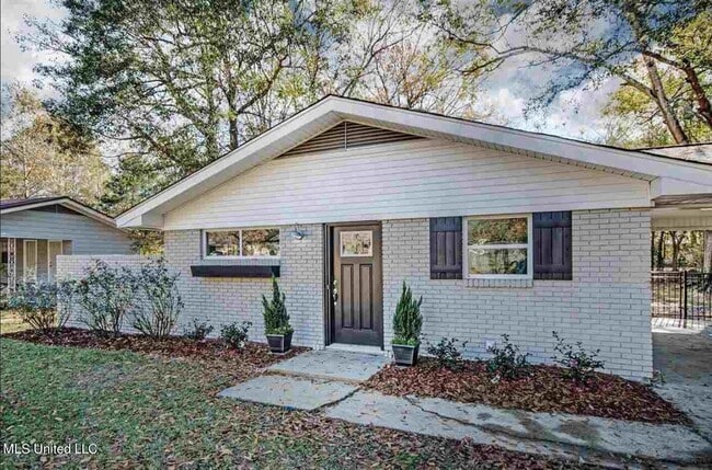 Photo - 361 Mary Ann Dr House