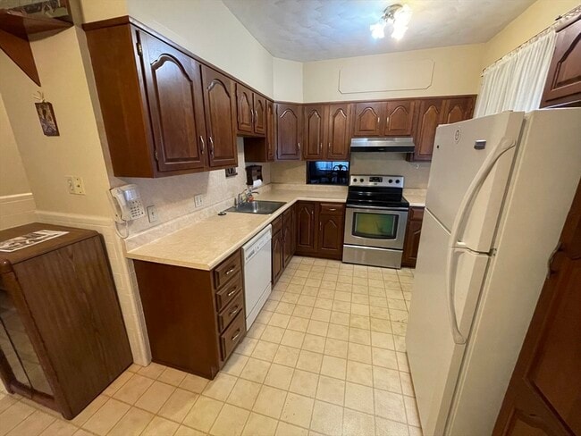 Photo - 51 Richmond Ave Unit 1