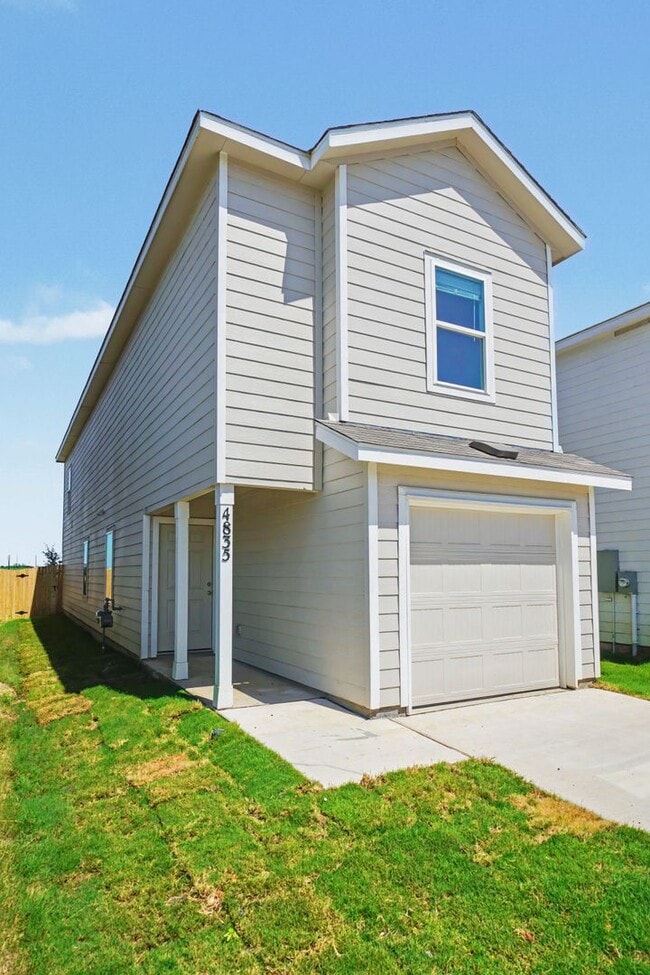 Photo - Gorgeous Open-Concept Home Near Randolph AFB - Realtor Commission: $500