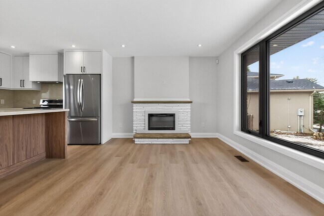 Photo - 33 Lancer Dr