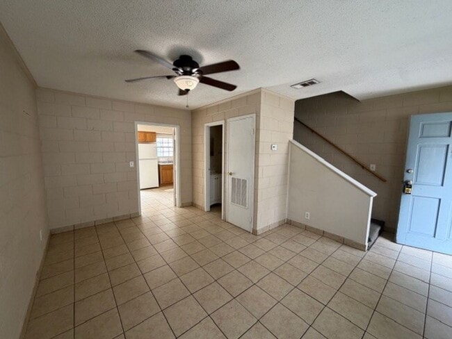 Photo - 502 Prince St Unidad A