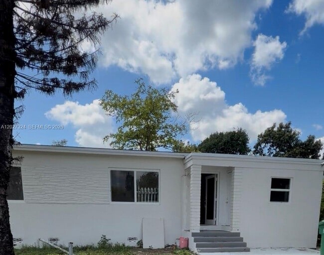 Building Photo - 1110 NW 145th Terrace Unit B