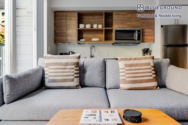 Photo - 2222 15th Ave W Unidad FL2-ID935