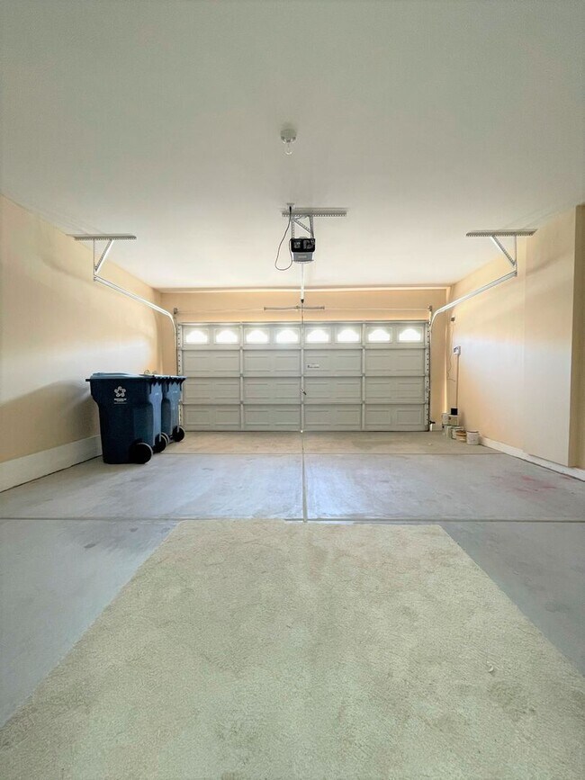 Photo - 10595 Salmon Leap St