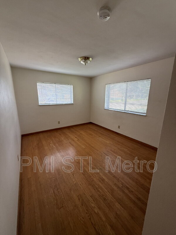 Photo - 4838 S Broadway St Unit B