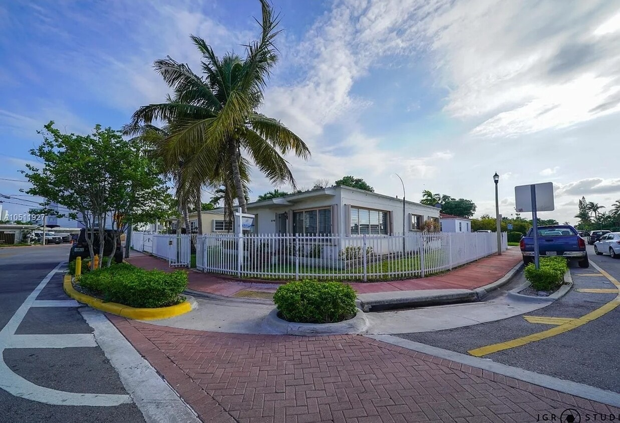 Photo - 8140 Crespi Blvd (Miami Beach, FL)
