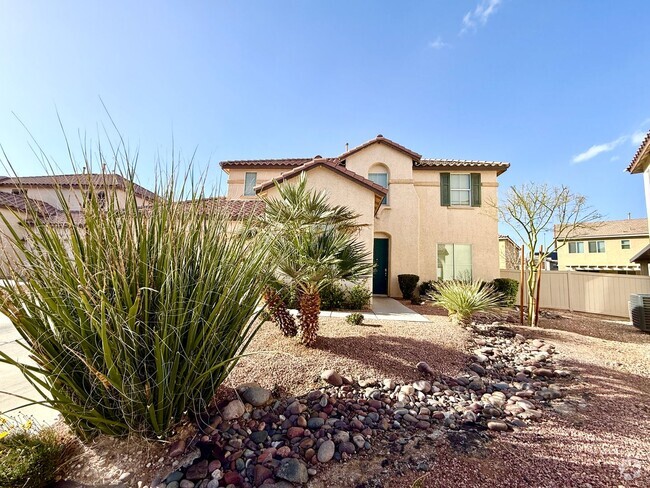 Building Photo - 5 Bedroom home in North Las Vegas with a P...