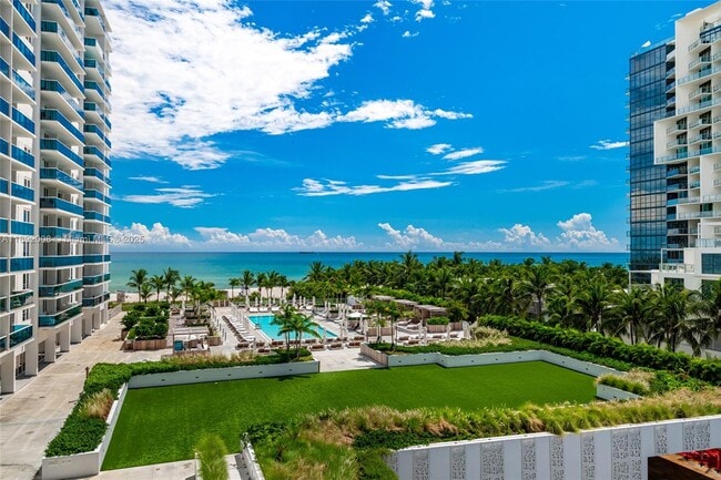 Building Photo - 2301 Collins Ave Unit 541