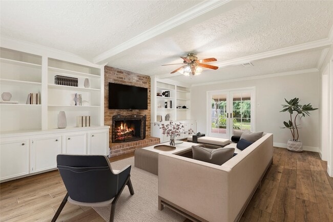 Photo - 8215 Winding Hill Ln