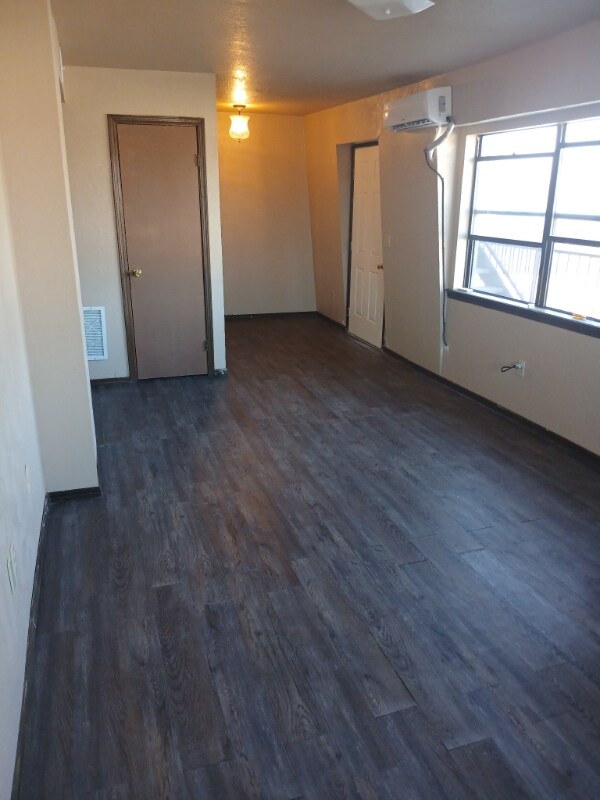 Photo - 902 Cynthia St Unidad 51