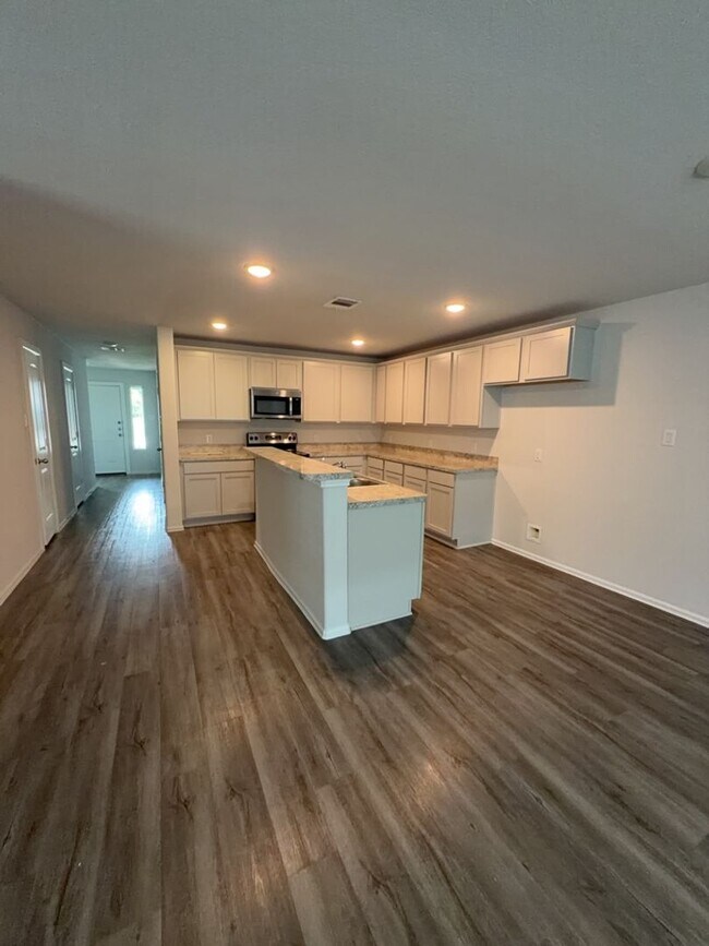 505 Hines Ave Unit B